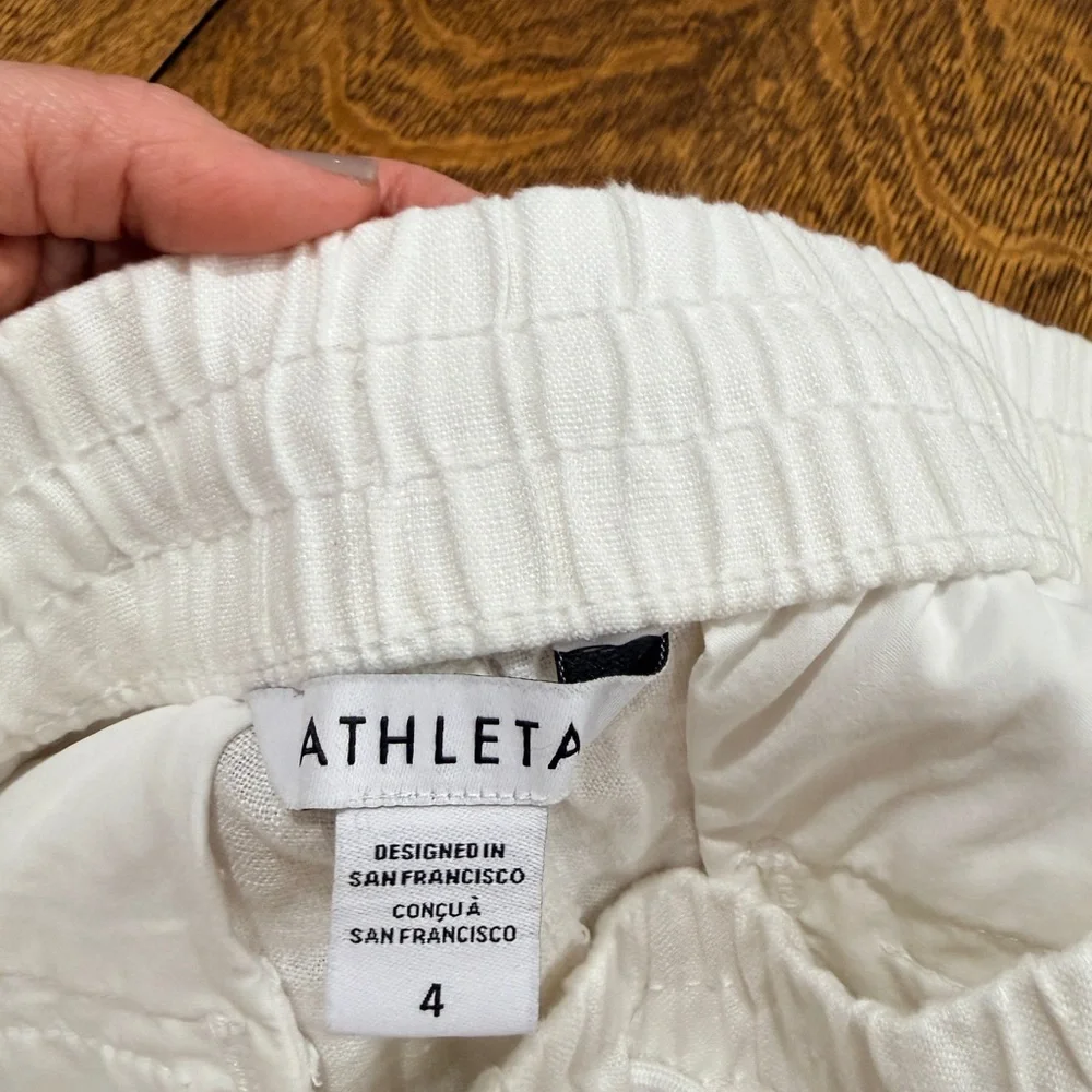 White Linen Athleta Retreat Shorts NWT size 4. - Picture 4 of 9